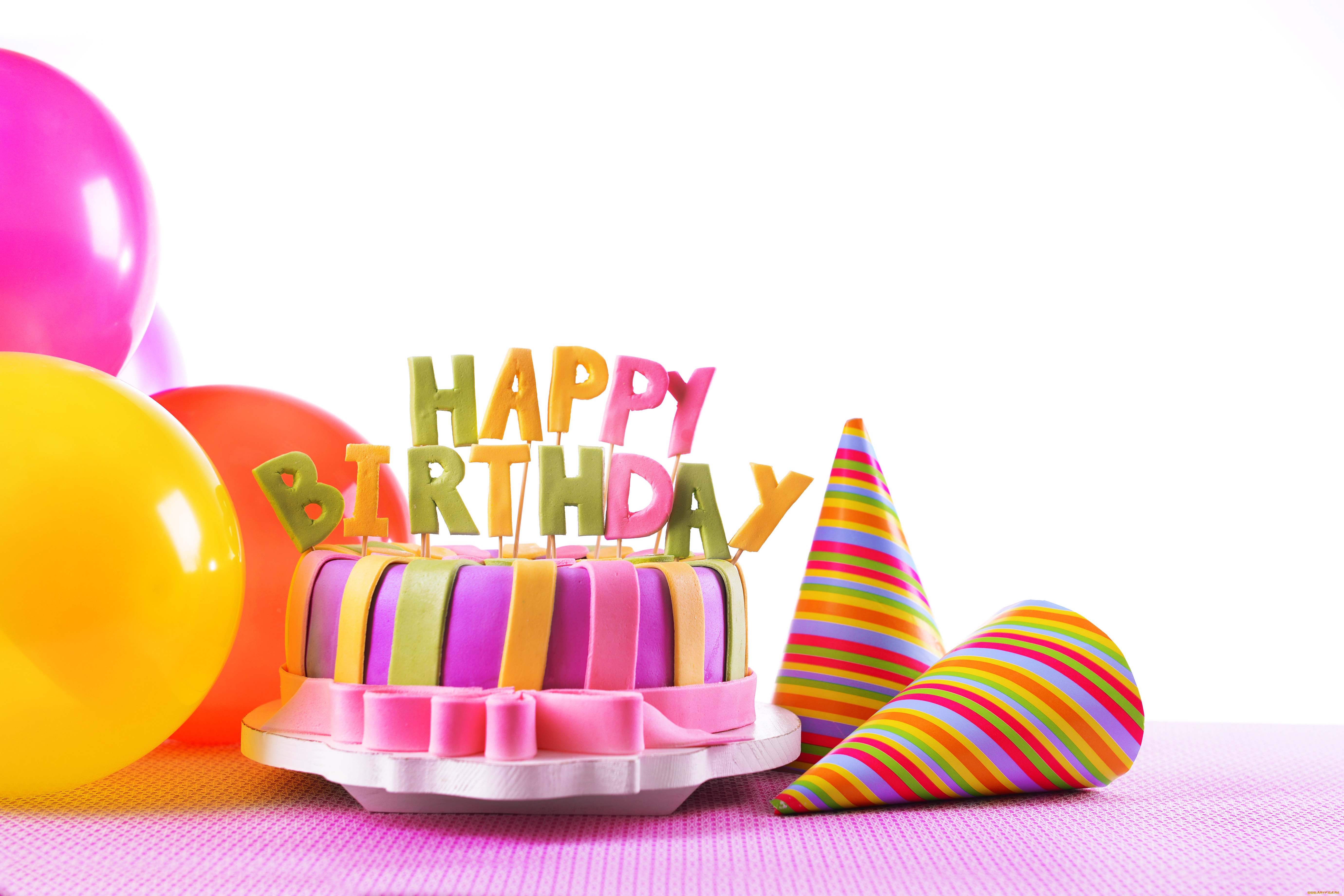 Ден рождения. С днем рождения. Фон с днем рождения. Тортики на день рождения. С днём рождения КС тортиком.